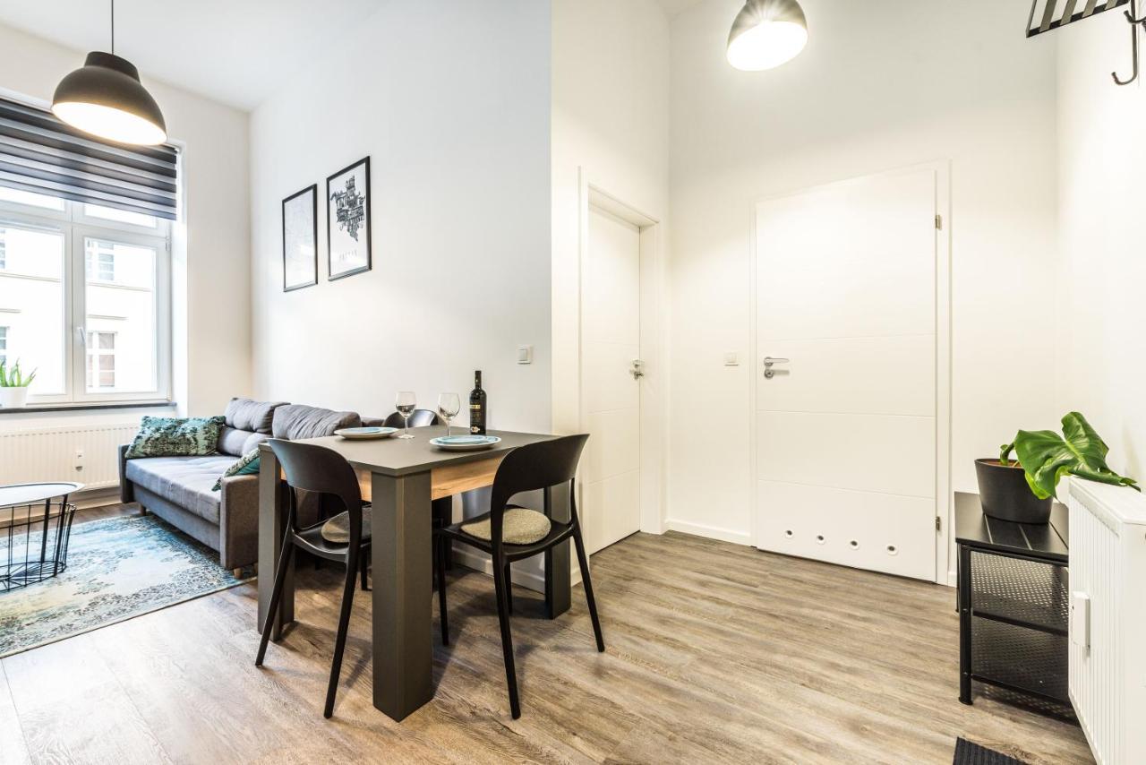 Apartament W Sercu Miasta Poznan Garbary 31 Buitenkant foto