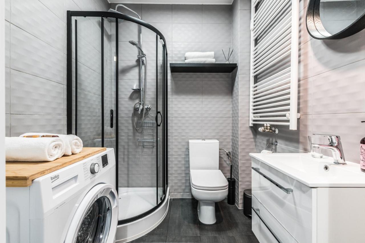 Apartament W Sercu Miasta Poznan Garbary 31 Buitenkant foto